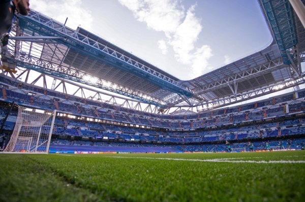 正规的股票配资 黑色星期五？皇马在周五伯纳乌仅踢过7次西甲比赛，取得2胜3平2负